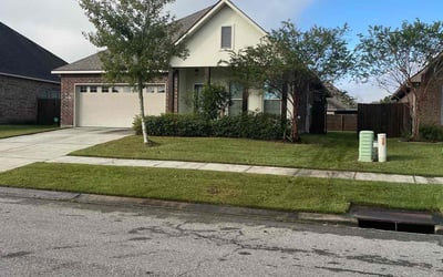 Photo of Karol W.'s yard after getting lawn care in Prairieville, LA