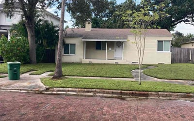 Photo of Jennifer M.'s yard after getting lawn care in Key Largo, FL