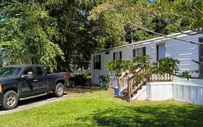 Photo of Rocio P.'s yard after getting lawn care in Methuen, MA
