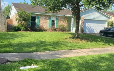 Photo of Monica G.'s yard after getting lawn care in Toms River, NJ