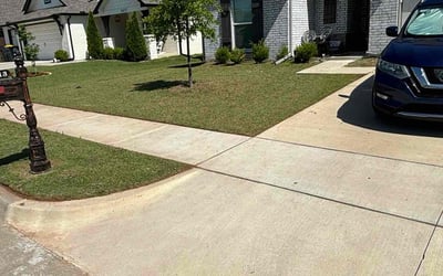 Photo of Kenn W.'s yard after getting lawn care in Jenks, OK