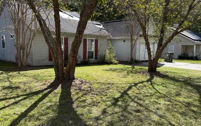 Photo of Ruth W.'s yard after getting lawn care in Florence, SC