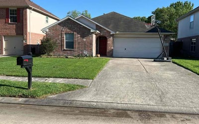 Photo of Daphene C.'s yard after getting lawn care in Channelview, TX