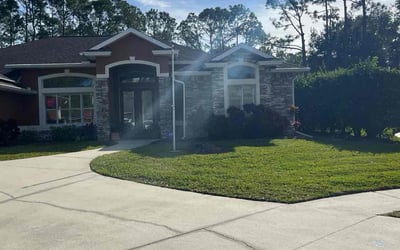 Photo of Frankie R.'s yard after getting lawn care in Daytona Beach, FL