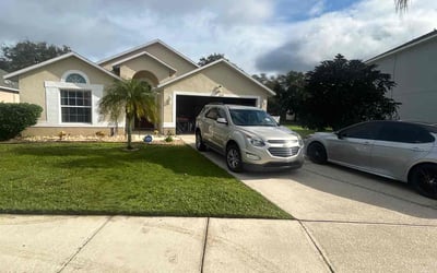 Photo of Samantha B.'s yard after getting lawn care in Mulberry, FL