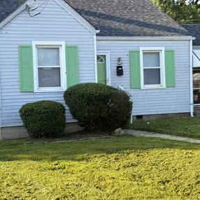 Bush Trimming by Household Maintenance &amp; Lawn Care Services reviewed on December 16, 2024