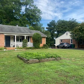 Bush Trimming by Philadelphia Lawn Care reviewed on November 10, 2022