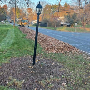 Leaf Removal by Giron’s Landscaping reviewed on October 22, 2021