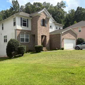 Bush Trimming by R&G Lawn care reviewed on July 30, 2022
