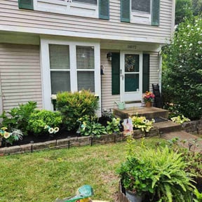 Flower Bed Weeding by Discount Mowing reviewed on September 23, 2024