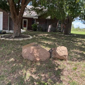 Leaf Removal by Richards lawncare reviewed on April 19, 2022