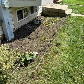 Flower Bed Weeding by AB landscaping reviewed on September 12, 2024