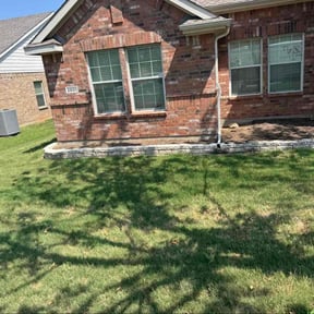 Flower Bed Weeding by Zink Services reviewed on April 21, 2025