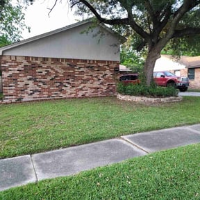 Flower Bed Weeding by G&G landscaping LLC reviewed on June 24, 2022