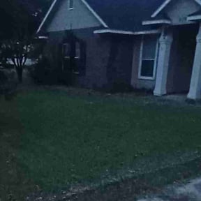 Flower Bed Weeding by Aguilar Landscaping reviewed on June 7, 2022