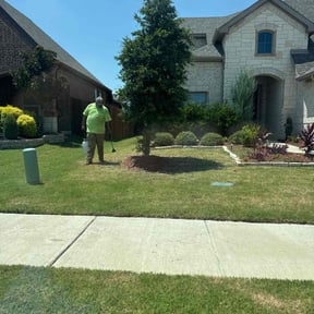 Weeding by Jose Martinez landscape services reviewed on March 26, 2025