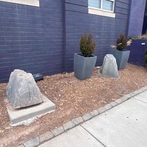 Flower Bed Weeding by Hargett lawn services reviewed on November 26, 2024