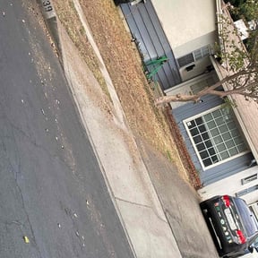 Mulching by Mikes Landscaping reviewed on October 20, 2024