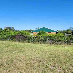 Bush Trimming by East Coast Property Innovations llc reviewed on September 8, 2021