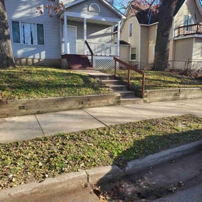 Leaf Removal by Gia Mobile Detailing reviewed on October 17, 2021
