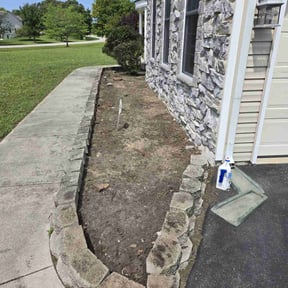 Flower Bed Weeding by Gary' s Lawn Care Service reviewed on May 20, 2025