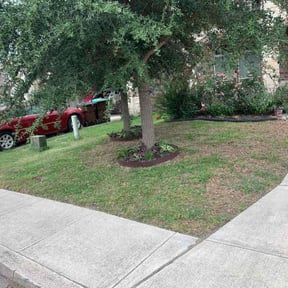 Flower Bed Weeding by Top's Mowing Service reviewed on November 5, 2022