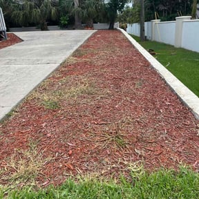 Weeding by Ultimate Landscape Contractor reviewed on July 11, 2025