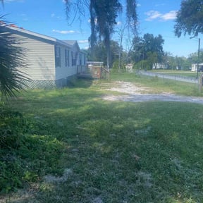 Cleanups by Florida’s Finest lawn care reviewed on July 29, 2022