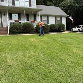 Bush Trimming by Gary's Lawn Care reviewed on March 27, 2025