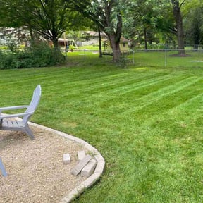 Flower Bed Weeding by Contreras Outdoors reviewed on April 27, 2022