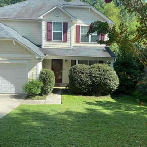 Bush Trimming by L&D Lawn Care Inc. reviewed on October 16, 2024