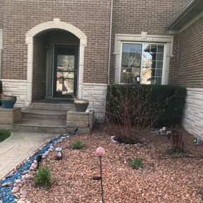 Bush Trimming by Lawncare By the beach reviewed on June 15, 2022