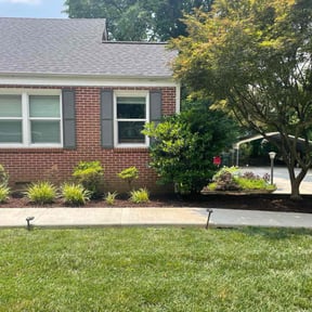 Mulching by YardMagic reviewed on July 11, 2022