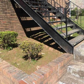 Flower Bed Weeding by Court Landscaping reviewed on March 12, 2025