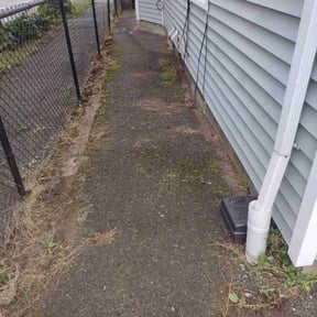Cleanups by Cutting Edge Landscaping reviewed on April 20, 2022