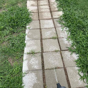 Weeding by EZe quality scapes reviewed on February 10, 2025