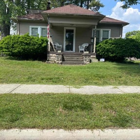 Leaf Removal by Jesse lawn care reviewed on July 6, 2022