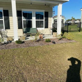 Flower Bed Weeding by Spring lawn care reviewed on May 20, 2022