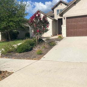Flower Bed Weeding by Golden lawn care reviewed on August 4, 2020