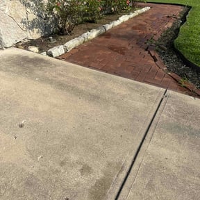 Flower Bed Weeding by Lawn services reviewed on July 5, 2022