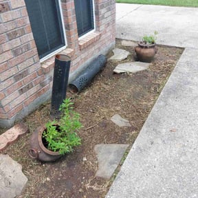 Flower Bed Weeding by Earthmovers Landscaping reviewed on March 19, 2025