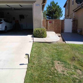 Bush Trimming by Hernandez Landscaping reviewed on January 28, 2025