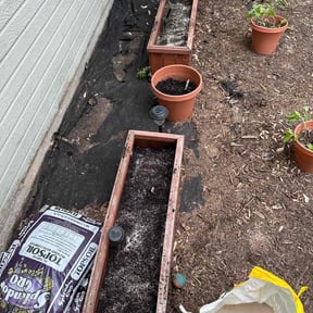 Flower Bed Weeding by Luxury Finish Lawn care reviewed on April 26, 2022