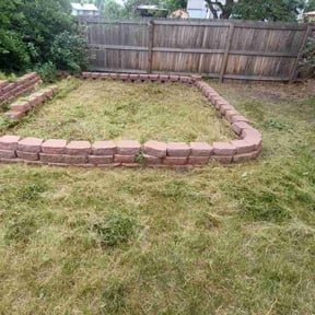 Flower Bed Weeding by Charles Ray lawn mowing reviewed on June 21, 2022