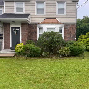Bush Trimming by SGP Lawn Services reviewed on September 20, 2021