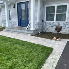 Flower Bed Weeding by Genee Buckner reviewed on May 1, 2022