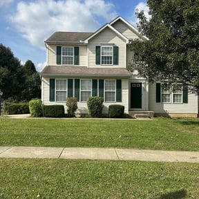 Bush Trimming by Banks Home Services reviewed on May 4, 2022