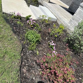 Flower Bed Weeding by Smith landscaping reviewed on April 12, 2022