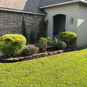 Bush Trimming by GRASS EFX LAWN CARE reviewed on July 13, 2025