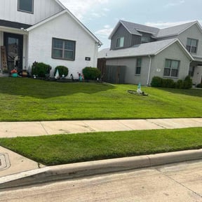 Flower Bed Weeding by D's Landscaping & Design reviewed on September 16, 2020